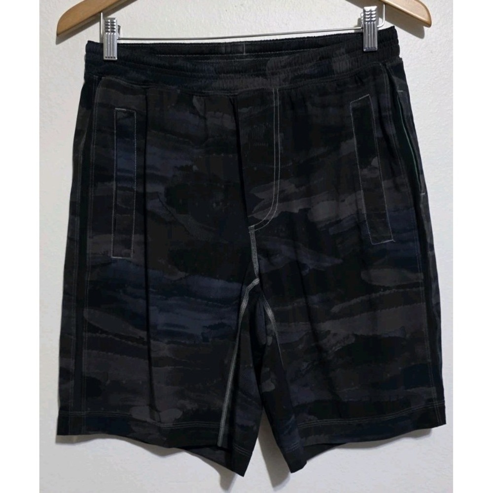 Lululemon Athletic Black Camo Shorts Lined M Gym Workout Lounge EUC